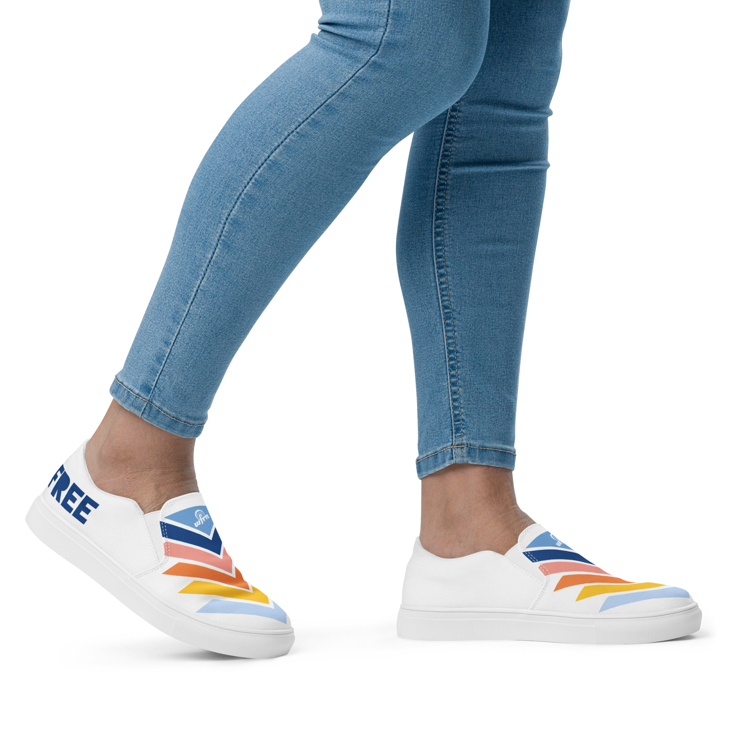 Walking Free Women’s slip-on canvas shoes